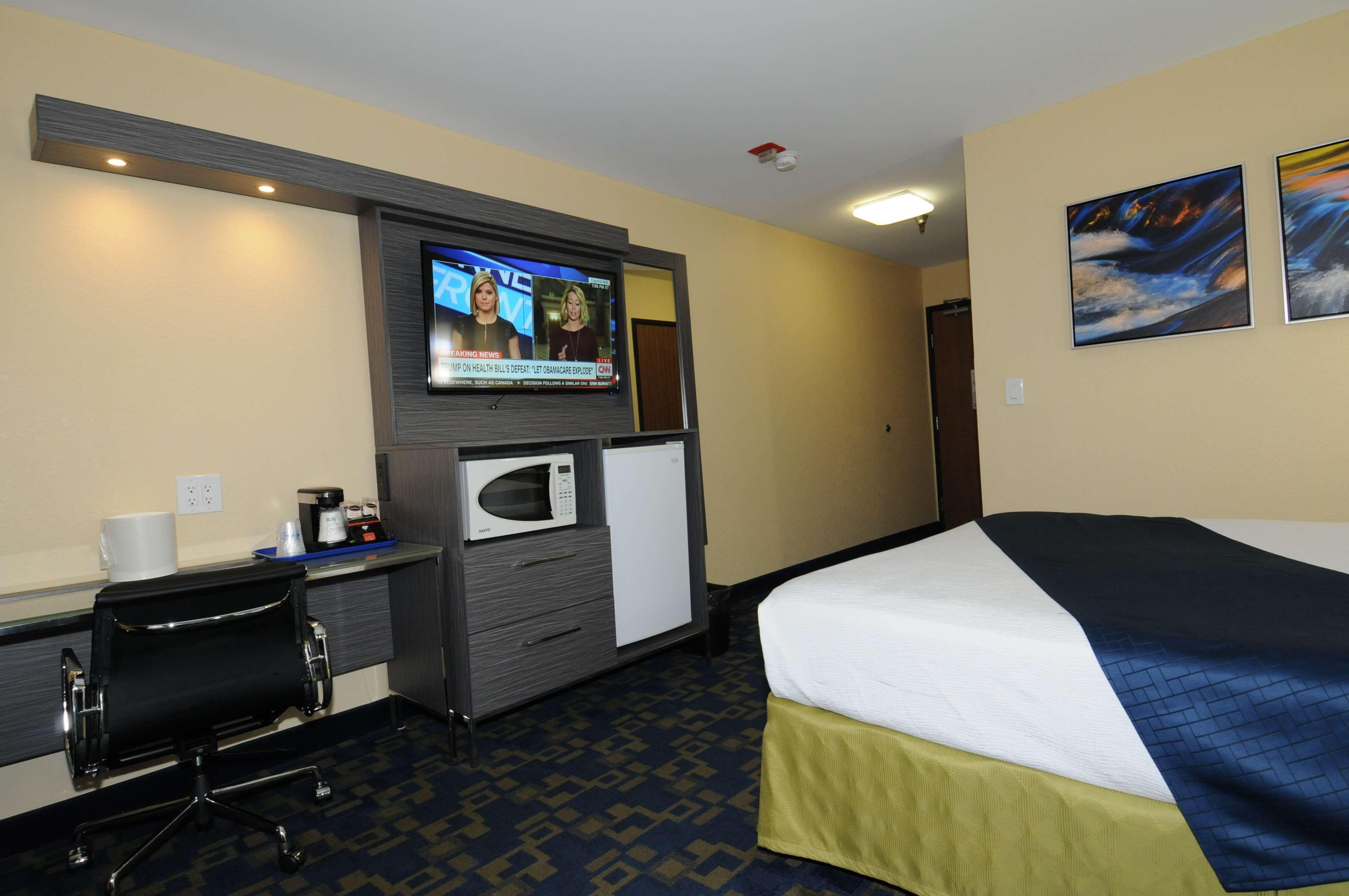 Best Western Antelope Inn & Suites Ред-Блафф Экстерьер фото